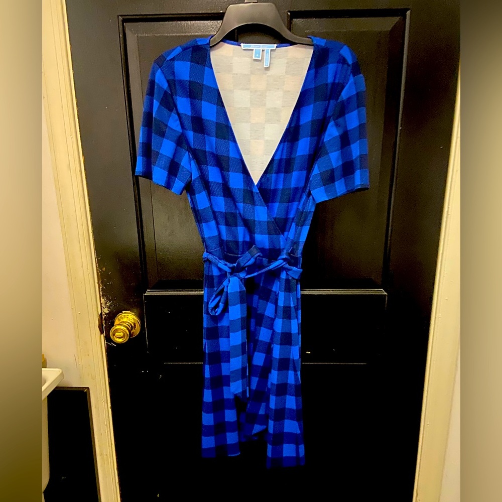 EUC, I wore once, size small, DJ